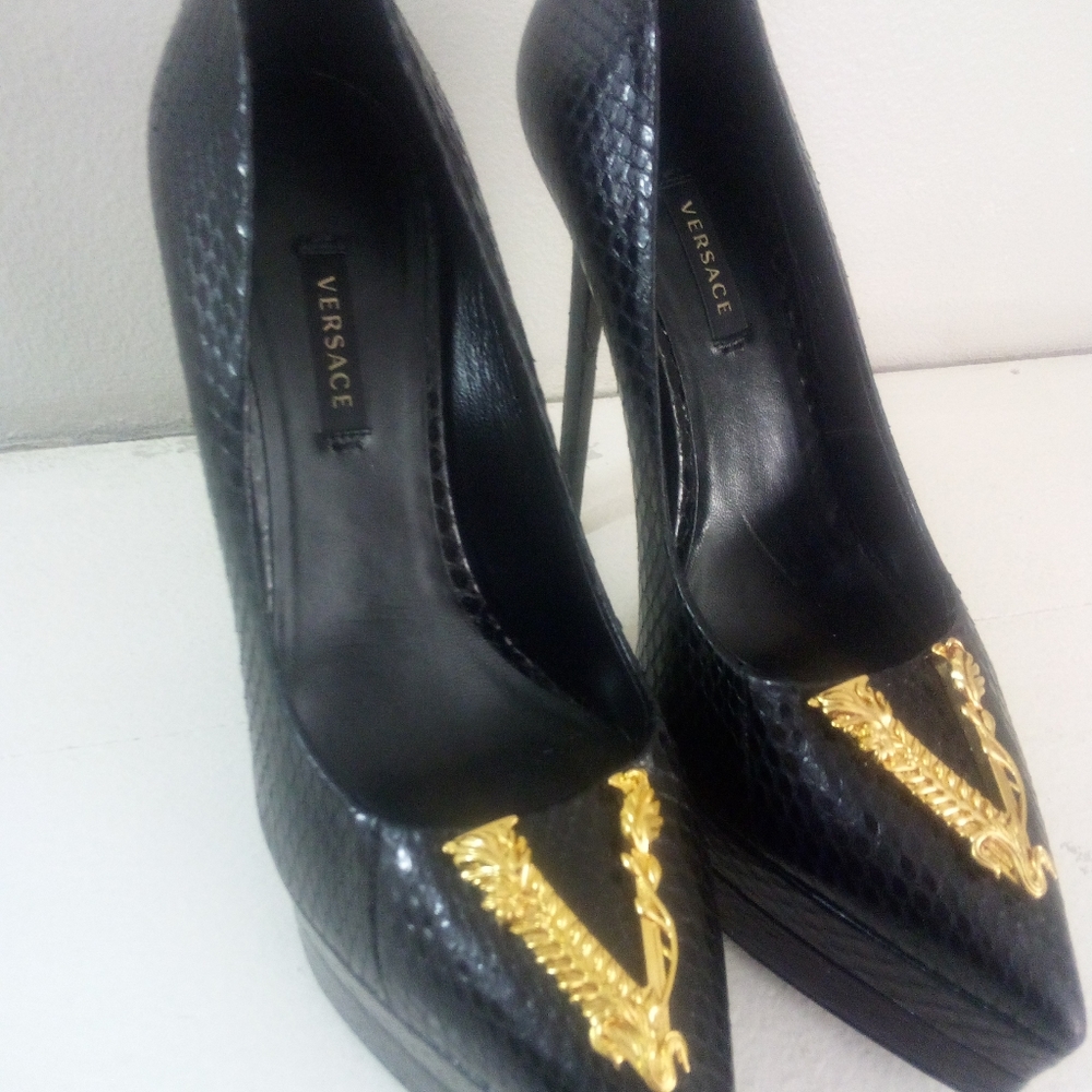 VERSACE Black Snakeskin Stiletto Heels - 8